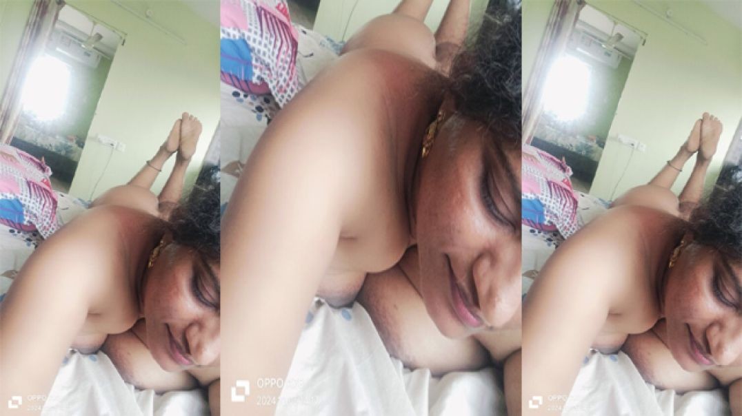 Horny girlfriend home MMS video viral