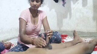 Bhabhi oil massages devar desi sex video
